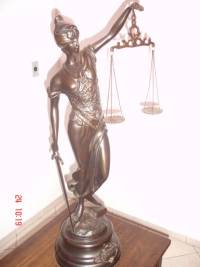 Deusa da Justi�a em Petit Bronze